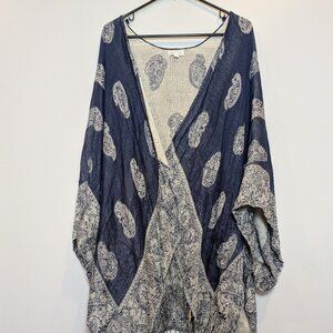 Skylar & Jade shawl blue boho pattern - Size M/L